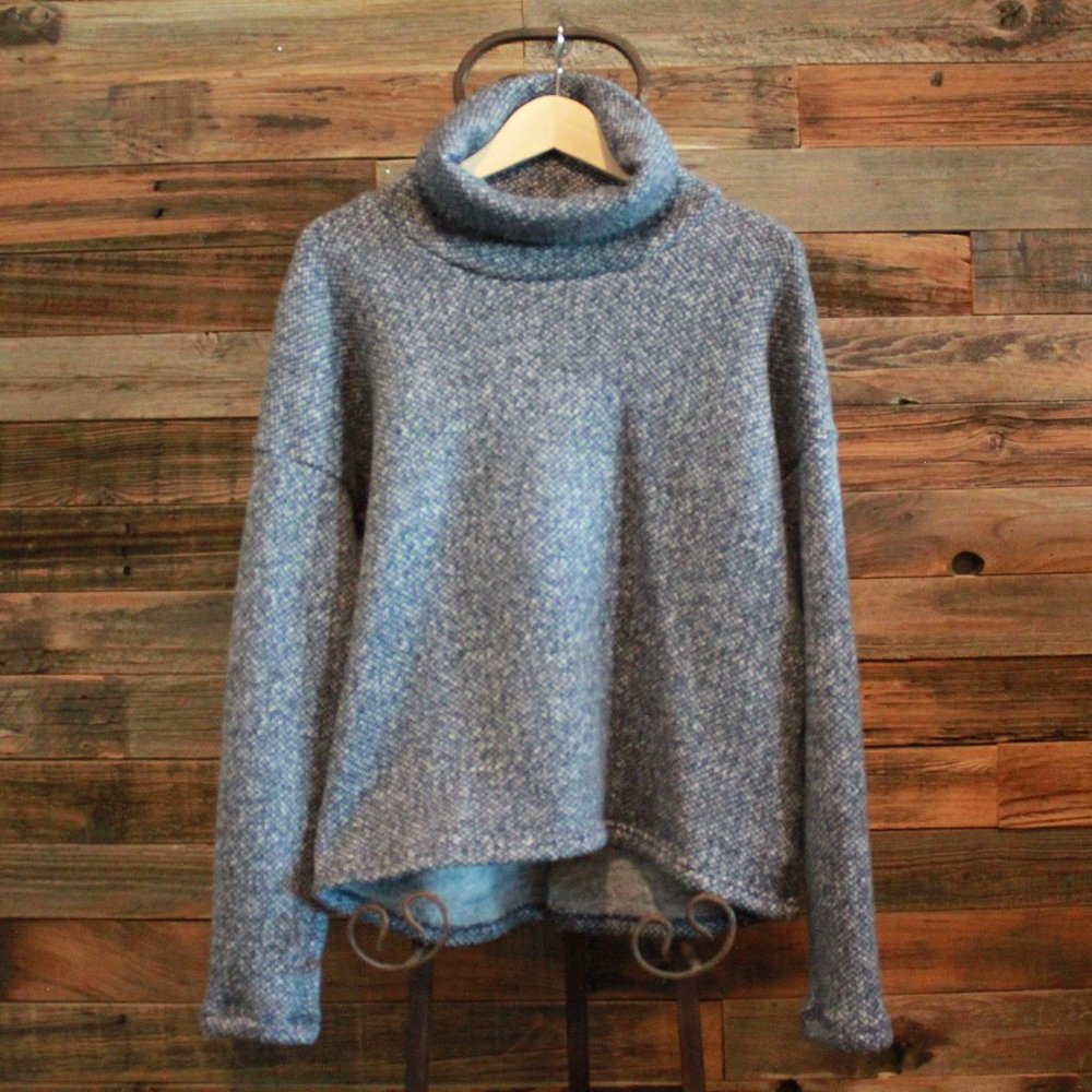 Columbia loose turtle neck sweater